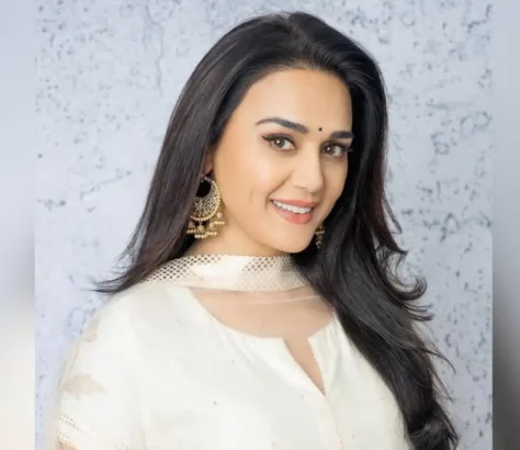 Preity Zinta Worships On Janmashtami At Northridge, CA Temple