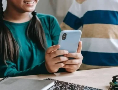 Kids Screen Time: 5 Smart Ways To Unplug And Play