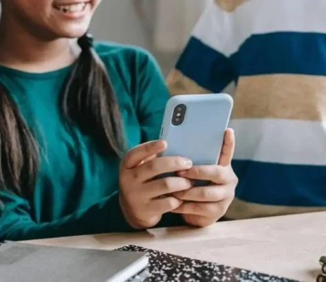 Kids Screen Time: 5 Smart Ways To Unplug And Play