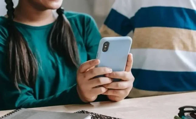 Kids Screen Time: 5 Smart Ways To Unplug And Play