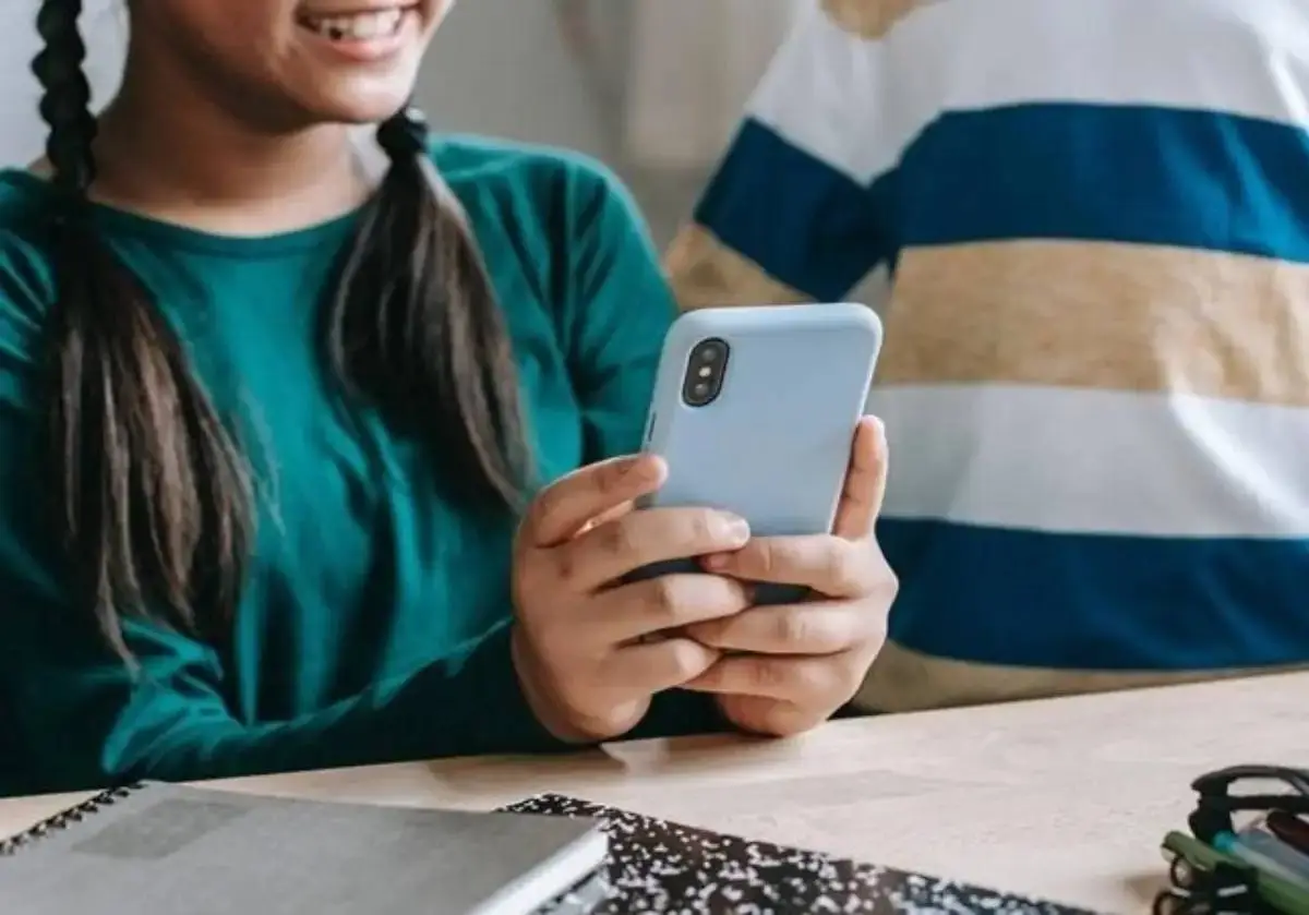 Kids Screen Time: 5 Smart Ways To Unplug And Play