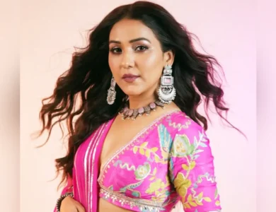 Neeti Mohan's New Garba Track Offers “Full Festive Experience”