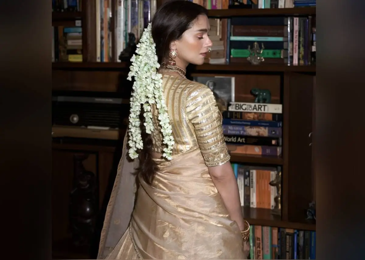 Aditi Rao Hydari Pays Tribute To Her Royal Lineage With Wanaparthy Sari