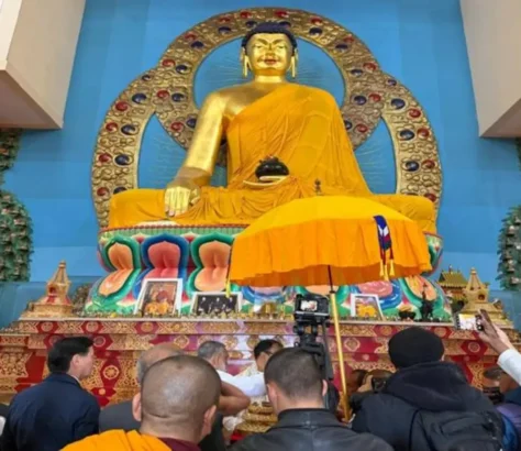 India's Sacred Buddha Relics Draw 50,000 Devotees In Russia's Kalmykia
