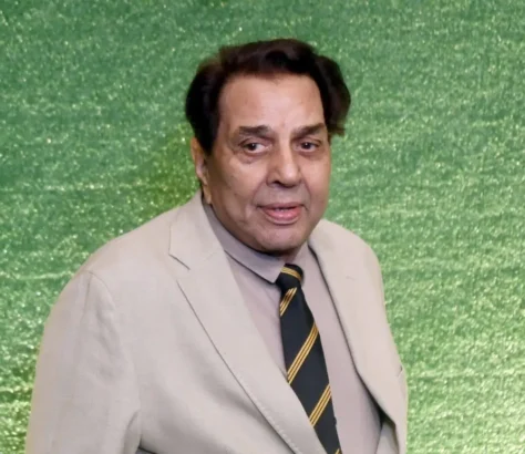 Dharmendra Stable; Hema, Esha, Condemn False Death Reports