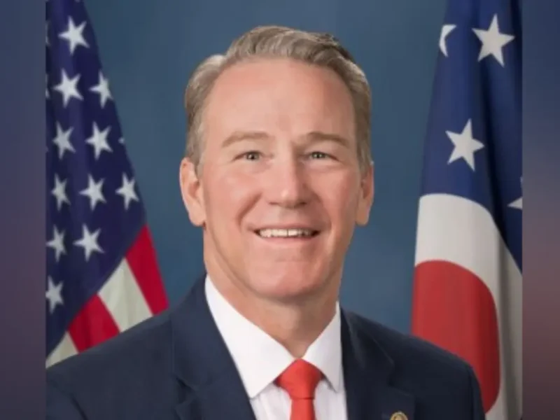 Bipartisan Senators Introduce Bill To Sanction Russian Oil Buyers