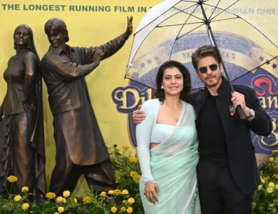 DDLJ Romance: SRK And Kajol Unveil Raj–Simran Statue In London