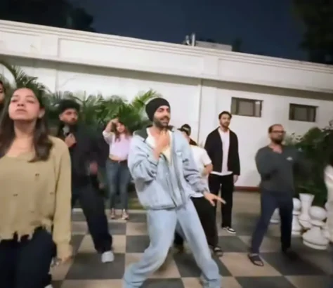 Kartik On Dancing For Sister’s Wedding: Free Mein Perform Karwa Rahe Hai!