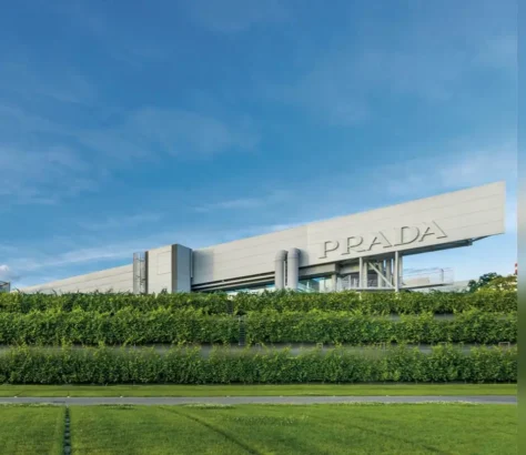 Prada Group Acquires Versace From US Group In $1.37 Billion Deal