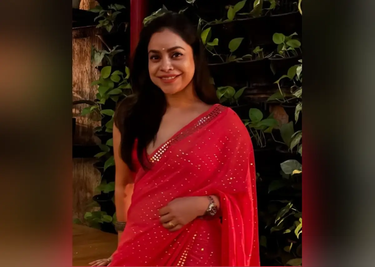 Sumona Chakravarti Turns Book Reviewer
