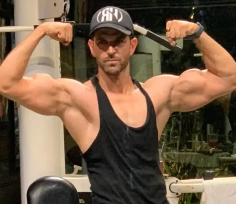Hrithik Roshan Shares Throwback Flex Pics, Calls It An ‘Obsession’