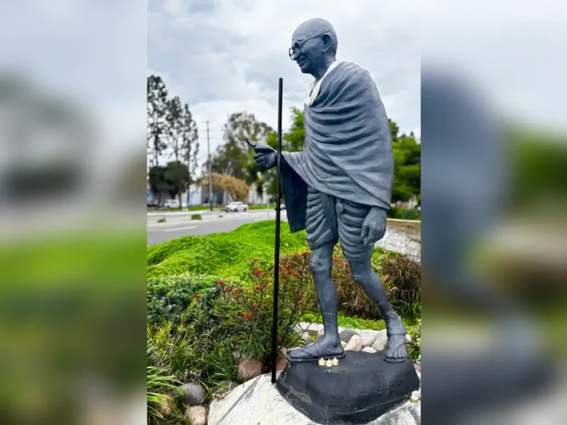 The Little Man In The Loincloth In Los Angeles