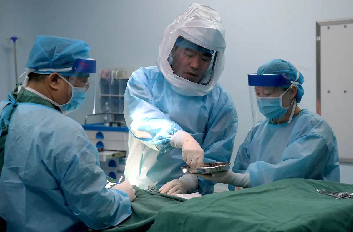 US Lawmakers Urge Exemption Of Doctors From H-1B Fee