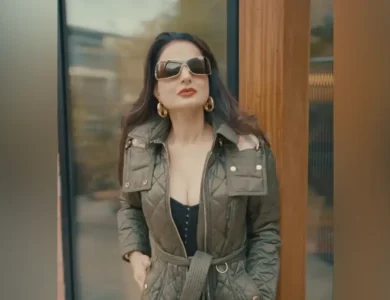 Ameesha Patel Stranded In NY Blizzard