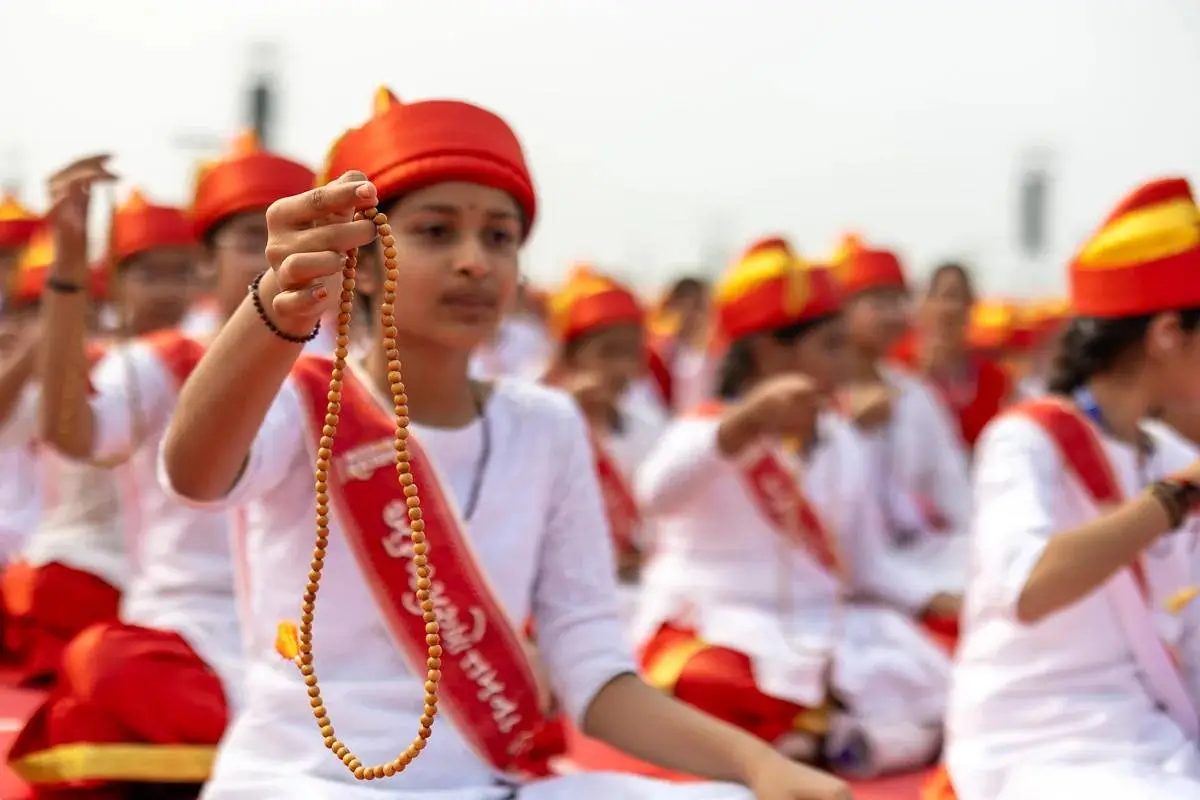BAPS Sets Guinness Record For Largest Simultaneous Hindu Text Recital