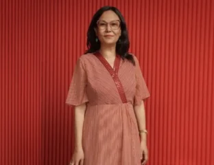 MUMBAI-The Manipuri-language film ‘Boong’, backed by Farhan Akhtar, won the prestigious Best Children’s & Family Film award at the 79th British Academy Film Awards (BAFTA). Its director, Lakshmipriya Devi, described the moment as “the last few steps to reach a summit of a mountain we never knew we were climbing in the first place.” ‘Boong’ was competing alongside international titles such as ‘Arco’, ‘Lilo & Stitch’, and ‘Zootropolis 2’. The official Instagram page of BAFTA shared a video of Lakshmipriya Devi accepting the honor. She began her speech with “Kurumjari”, a traditional greeting. She said, “The walk up till here felt like the last few steps to reach a summit of a mountain we never knew we were climbing in the first place. So, thank you to the jury members and BAFTA for giving our very small film such big love.” The director underscored that the film is deeply rooted in her homeland, Manipur, a region she described as troubled, ignored and underrepresented in India. “A film that is not only rooted in a place which is very troubled, very much ignored and very unrepresented in India, my homeland, Manipur. It's a homage to my homeland. So, I just want to use this opportunity to say that we pray for peace to return to Manipur,” Devi said. She also expressed hope that internally displaced children, including the young actors who featured in the film, would regain their joy, innocence and dreams. “We pray that all the internally displaced children, including the child actors in the film, regain their joy, their innocence, and their dream once again. We pray that no conflict is ever formidable enough to destroy the one superpower,” she concluded. ‘Boong’ stars Gugun Kipgen, Bala Hijam, Angom Sanamatum, Vikram Kochhar, Nemetia Ngangbam, Jenny Khurai and Hamom Sadananda. The film had its world premiere at the Discovery section of the 2024 Toronto International Film Festival on September 5, 2024. It tells the story of a young boy’s heartfelt quest to reunite his family against the backdrop of social tensions in Manipur. (IANS)