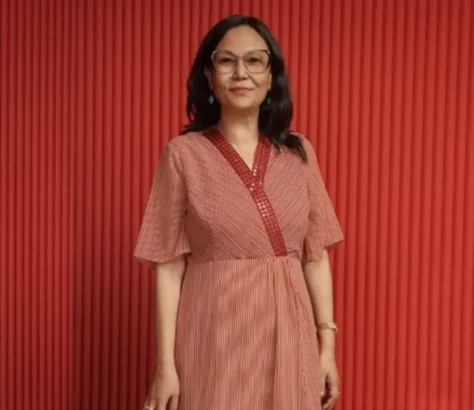 MUMBAI-The Manipuri-language film ‘Boong’, backed by Farhan Akhtar, won the prestigious Best Children’s & Family Film award at the 79th British Academy Film Awards (BAFTA). Its director, Lakshmipriya Devi, described the moment as “the last few steps to reach a summit of a mountain we never knew we were climbing in the first place.” ‘Boong’ was competing alongside international titles such as ‘Arco’, ‘Lilo & Stitch’, and ‘Zootropolis 2’. The official Instagram page of BAFTA shared a video of Lakshmipriya Devi accepting the honor. She began her speech with “Kurumjari”, a traditional greeting. She said, “The walk up till here felt like the last few steps to reach a summit of a mountain we never knew we were climbing in the first place. So, thank you to the jury members and BAFTA for giving our very small film such big love.” The director underscored that the film is deeply rooted in her homeland, Manipur, a region she described as troubled, ignored and underrepresented in India. “A film that is not only rooted in a place which is very troubled, very much ignored and very unrepresented in India, my homeland, Manipur. It's a homage to my homeland. So, I just want to use this opportunity to say that we pray for peace to return to Manipur,” Devi said. She also expressed hope that internally displaced children, including the young actors who featured in the film, would regain their joy, innocence and dreams. “We pray that all the internally displaced children, including the child actors in the film, regain their joy, their innocence, and their dream once again. We pray that no conflict is ever formidable enough to destroy the one superpower,” she concluded. ‘Boong’ stars Gugun Kipgen, Bala Hijam, Angom Sanamatum, Vikram Kochhar, Nemetia Ngangbam, Jenny Khurai and Hamom Sadananda. The film had its world premiere at the Discovery section of the 2024 Toronto International Film Festival on September 5, 2024. It tells the story of a young boy’s heartfelt quest to reunite his family against the backdrop of social tensions in Manipur. (IANS)