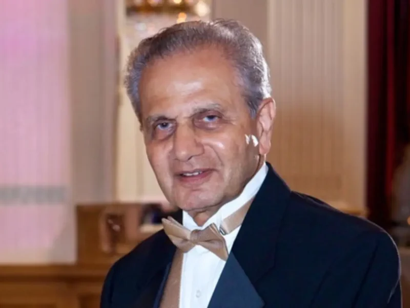 Manu Savani, Distributor Who Bridged Bollywood And US, Dies at 83