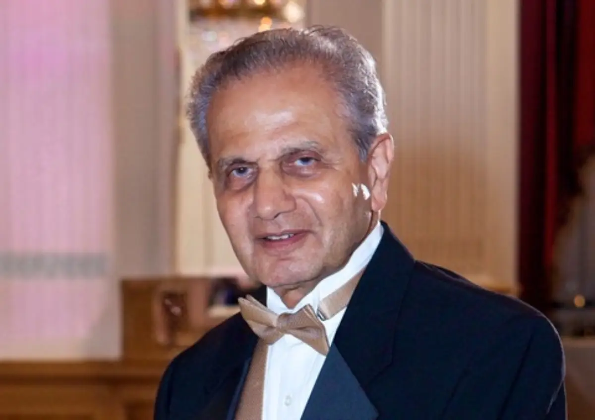 Manu Savani, Distributor Who Bridged Bollywood And US, Dies at 83