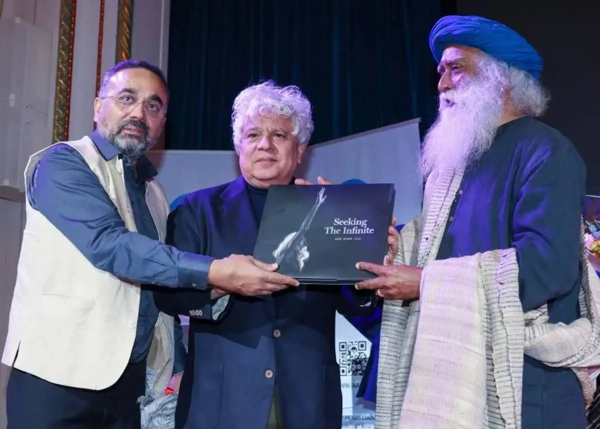 New York Author Has A Stunning Coffee Table Book On The Mahakumbh