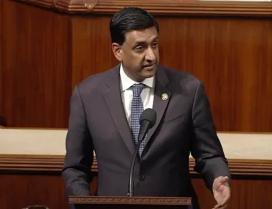 On House Floor, Ro Khanna Pushes, Reveals Six Names From Epstein Files