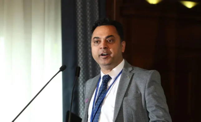 Economist Krishnamurthy Subramanian Receives University Of Chicago Alumni Award