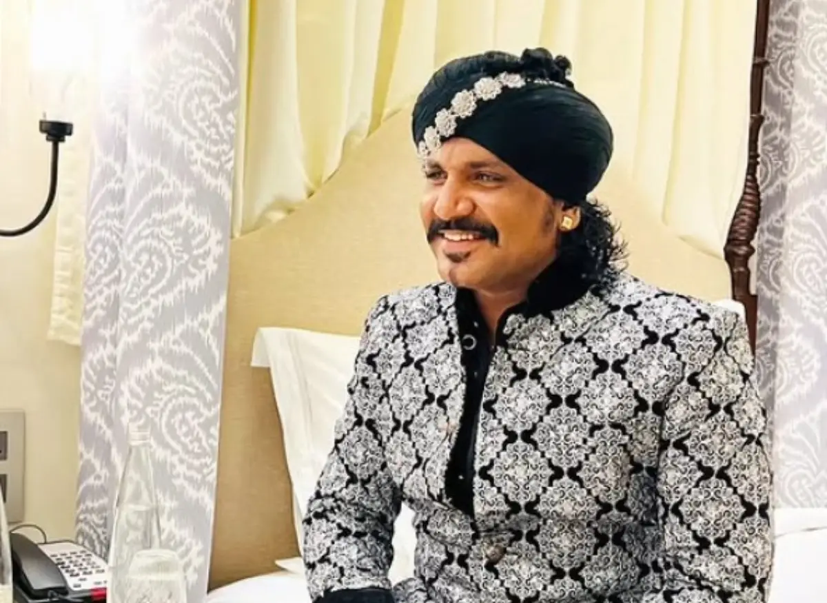 Kutle Khan Says Folk Music Carries The History Of Longing