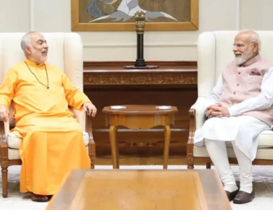Swami Swaroopananda Meets PM, Extends Invitation For Chinmaya Mission’s 75th Year Celebrations