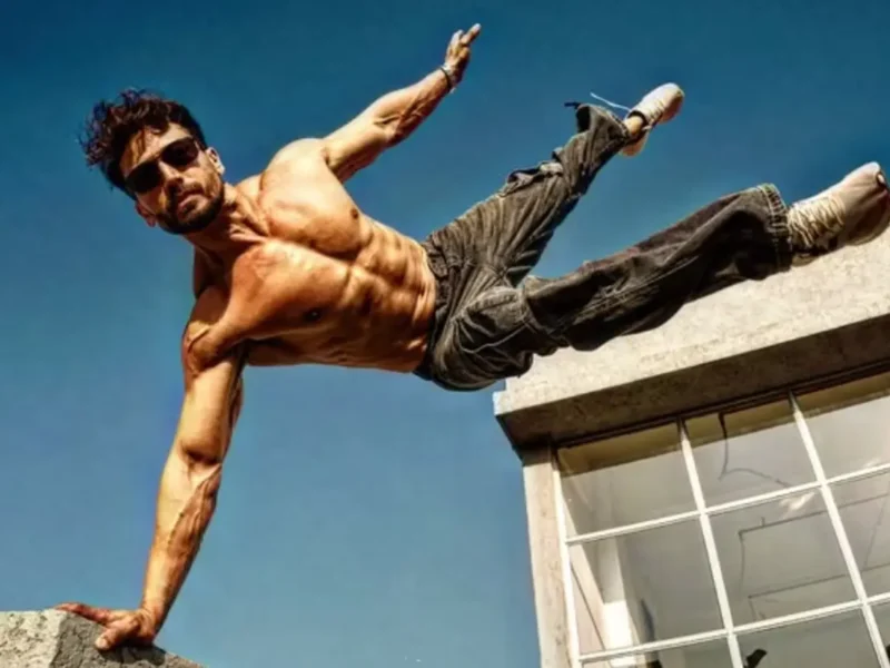 Tiger Shares Shirtless Picture, Fans In A Tizzy