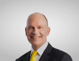 Air India CEO quits early