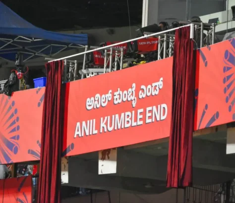 Kumble jokes on Dravid at honour ceremony