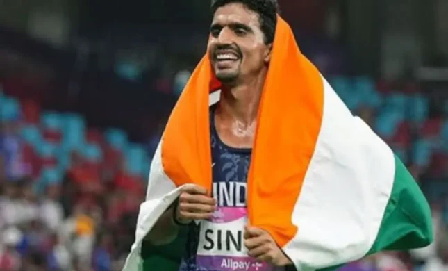 Gulveer Singh breaks 5000m India Record At California Track Meet