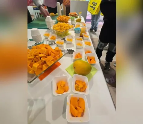 Indian mangoes Seattle store