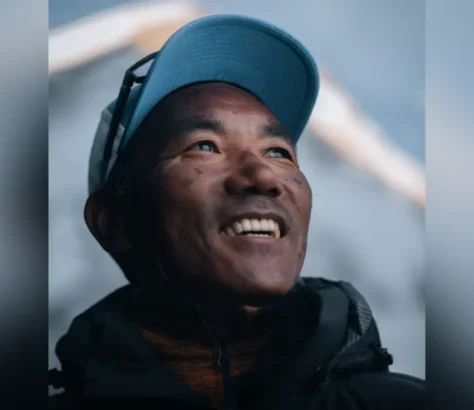 Kami Rita Sherpa 32nd Everest summit