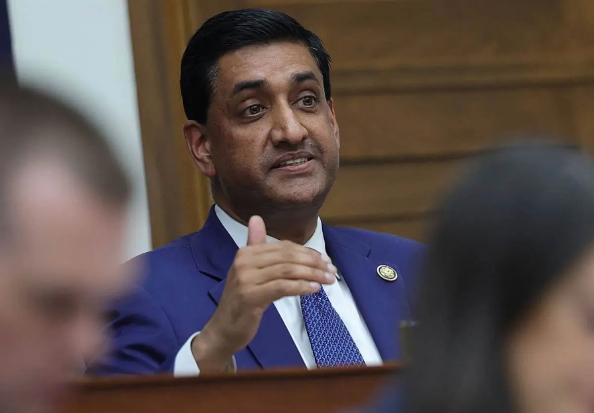 Ro Khanna, Rich McCormick Unveil Biotech Workforce Assessment Bill