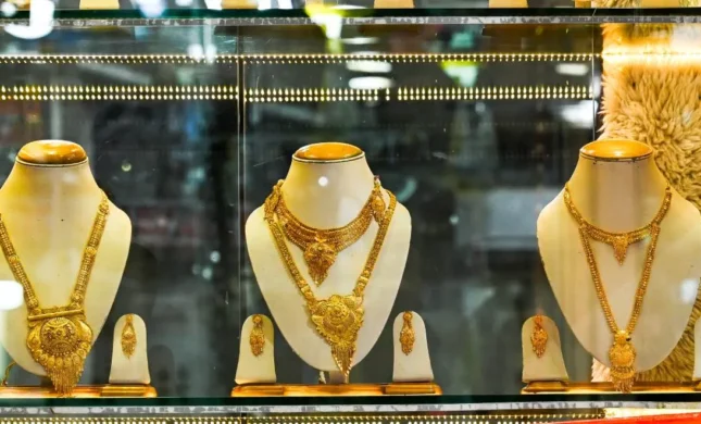 The Big Shift: Why India’s Jewelers Are Shifting To Large Stores