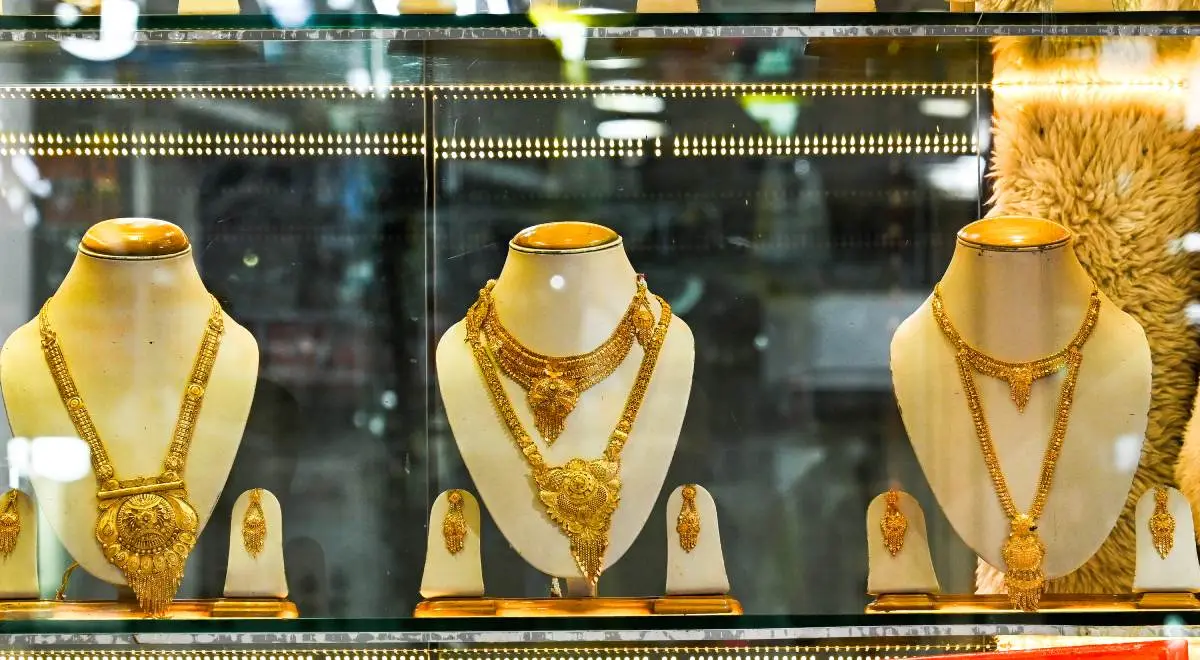 The Big Shift: Why India’s Jewelers Are Shifting To Large Stores