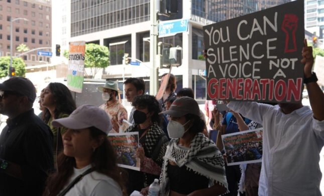 Los Angeles Vigil Expresses Solidarity With India Student Protestors