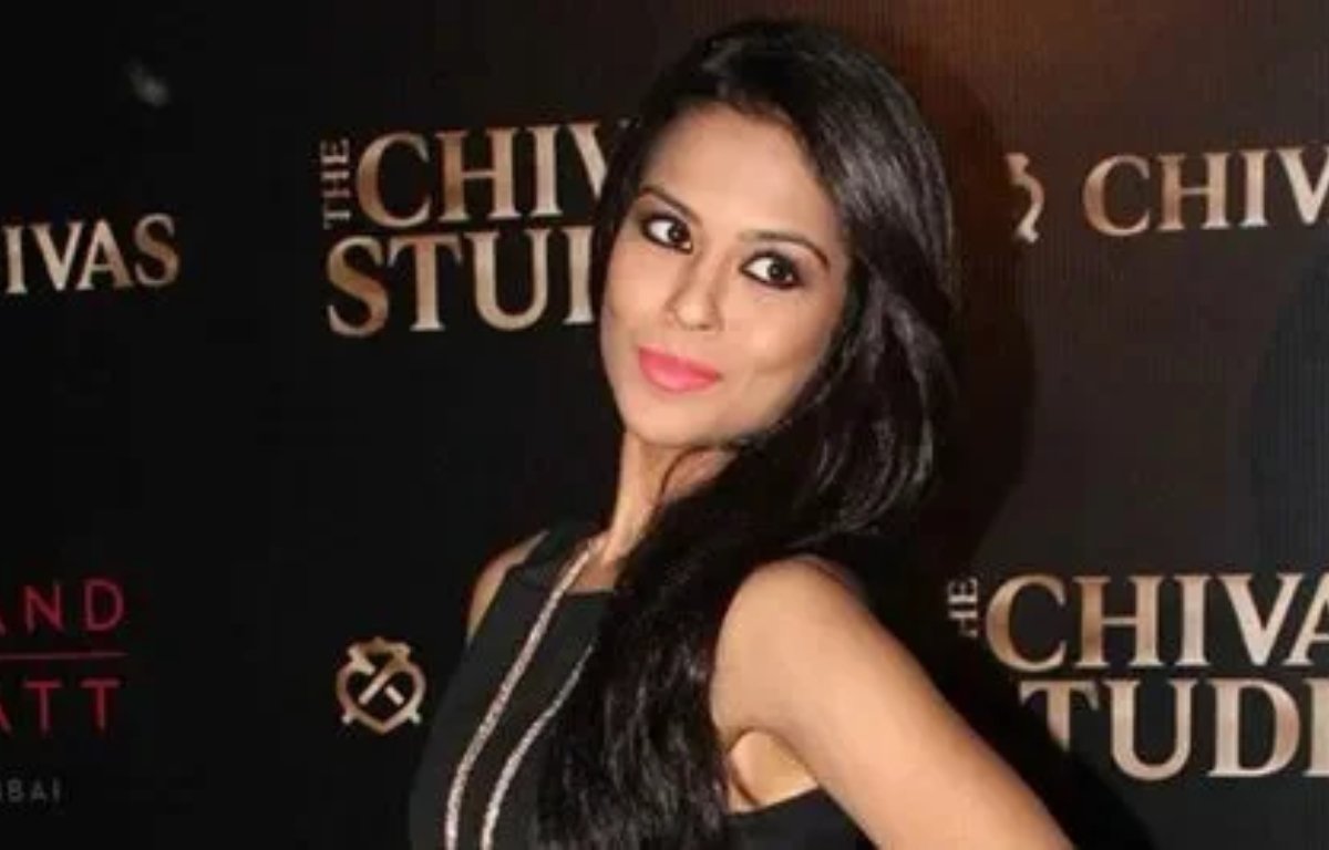 Sana Saeed On Why An Awkward LA Restaurant Order Forced Her To Train Her Accent