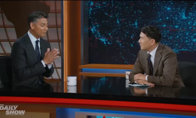 Mayor Aftab Pureval Talks About His Refugee Family Story On 'The Daily Show'