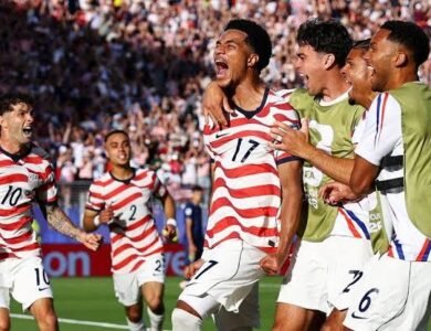 Ten-Man USA Hold Off Bosnia To Reach World Cup 16
