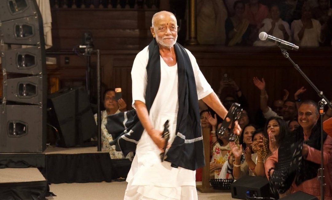 Morari Bapu Brings Ramcharitmanas Recital To Harvard