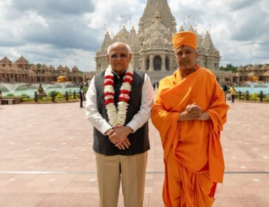 Gujarat CM Visits Akshardham Temple In New Jersey