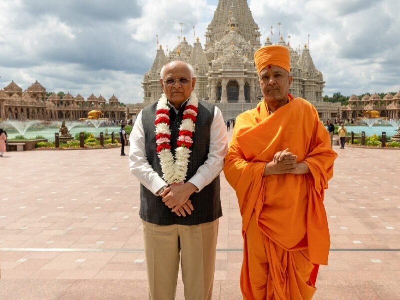 Gujarat CM Visits Akshardham Temple In New Jersey