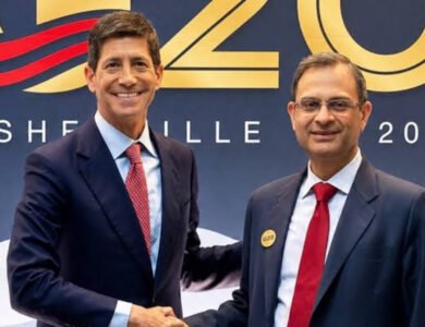 RBI Governor Sanjay Malhotra Meets US Fed Chief Kevin Warsh At G20