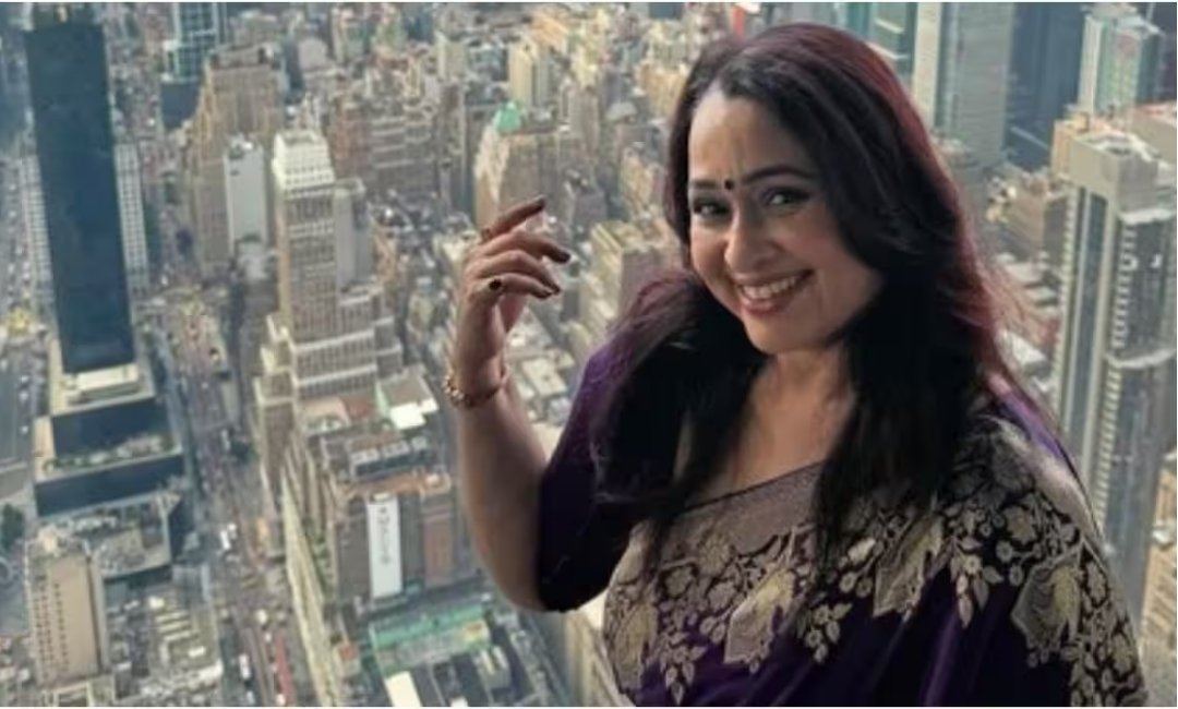 Sonalika Joshi Brings Traditional Elegance To New York In Purple Saree