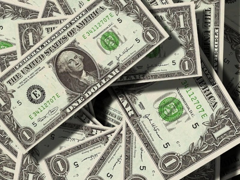 Travel Woes: Why Cheaper Fuel Won't Immediately Mean Cheaper Flights