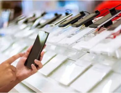 Global Smartphone Makers Turn To India As Alternative To China