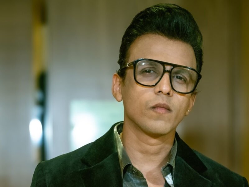 Singer Abhijeet Sawant