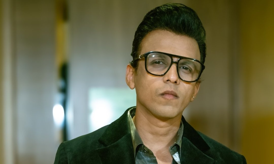 Singer Abhijeet Sawant